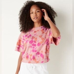 VICTORIAS SECRET PINK SHORT
NWT
SLEEVE CROP TEE TOP SWEATSHIRT
PEACH TIE DYE